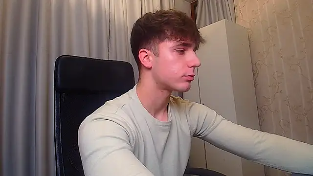 Snapshot of KellenWest chatting on 8, 2, 2026 KellenWest online show from 8, 2, 2026