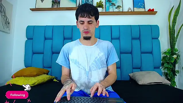 boy Dirty X online show from 13, 4, 2026