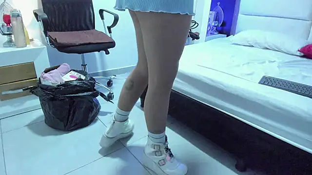 JuliMonroe19 online show from 17, 2, 2026