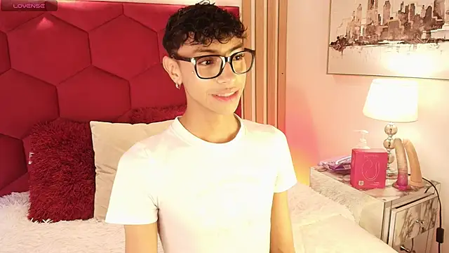 Snapshot of Owen_JP chatting on 12, 4, 2026 Owen JP online show from 12, 4, 2026