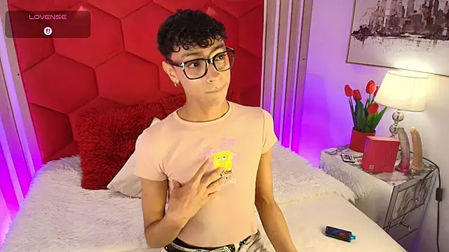 Snapshot of Owen_JP chatting on 14, 4, 2026 Owen JP online show from 14, 4, 2026