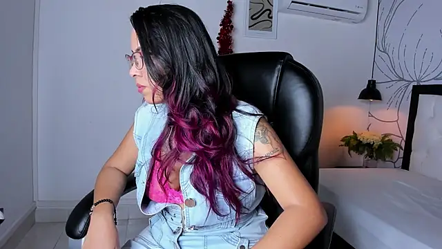 isa valverde online show from 18, 12, 2025