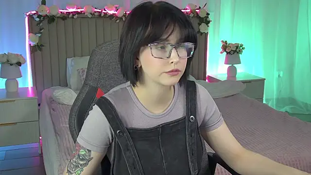 ElenaSomerhalder online show from 13, 1, 2026