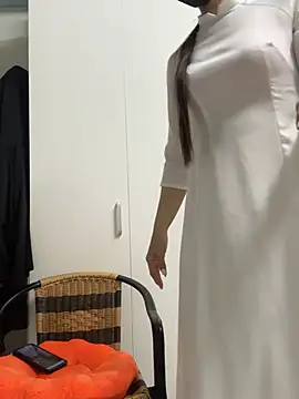 Snapshot of bi_biii chatting on 4, 4, 2026 bi biii online show from 4, 4, 2026