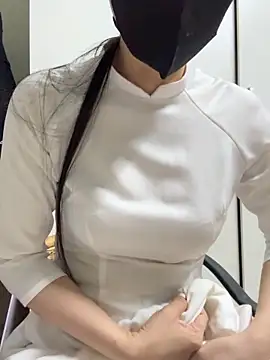 Snapshot of bi_biii chatting on 10, 4, 2026 bi biii online show from 10, 4, 2026