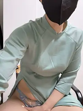 Snapshot of bi_biii chatting on 11, 4, 2026 bi biii online show from 11, 4, 2026