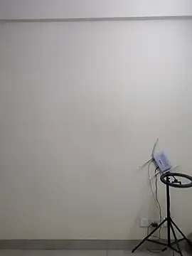 love bitessss online show from 13, 1, 2026