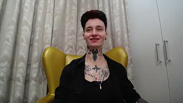 Snapshot of KennyXSX chatting on 25, 4, 2026 KennyXSX online show from 25, 4, 2026