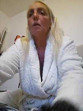 theblondecocklover online show from 19, 7, 2026