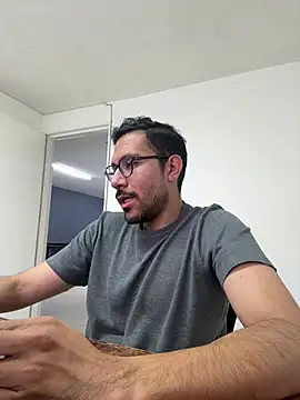 Snapshot of AdrianGarcia89 chatting on 14, 4, 2026 AdrianGarcia89 online show from 14, 4, 2026