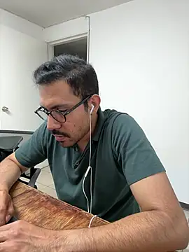 Snapshot of AdrianGarcia89 chatting on 1, 8, 2026 AdrianGarcia89 online show from 1, 8, 2026