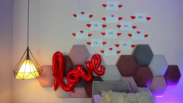 Snapshot of GahiaBelucci chatting on 14, 2, 2026 GahiaBelucci online show from 14, 2, 2026