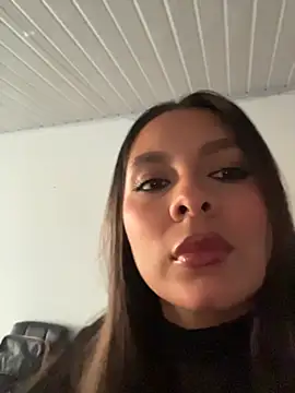 Nicollewest1 online show from 10, 6, 2026