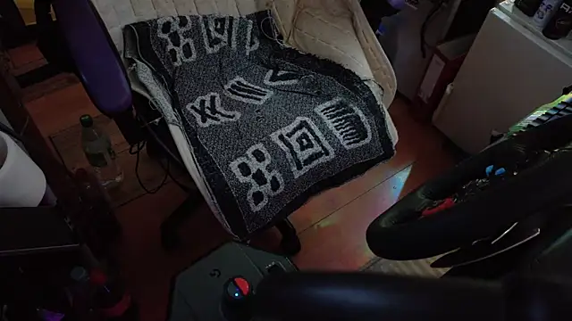 Gay-Versaut online show from 8, 3, 2026