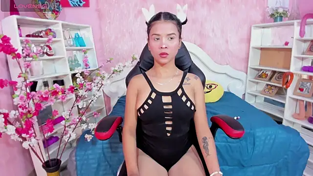 kamy bad girl online show from 13, 1, 2026