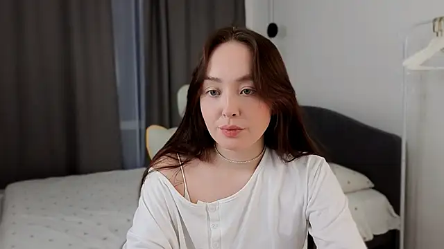 fallin lovee online show from 3, 3, 2026