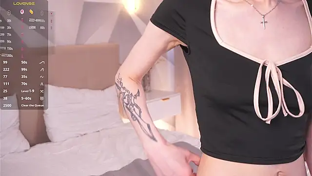 DeliaLoma online show from 7, 4, 2026