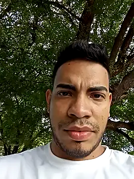 Snapshot of Moreno_latino_sex chatting on 22, 12, 2025 Moreno latino sex online show from 22, 12, 2025