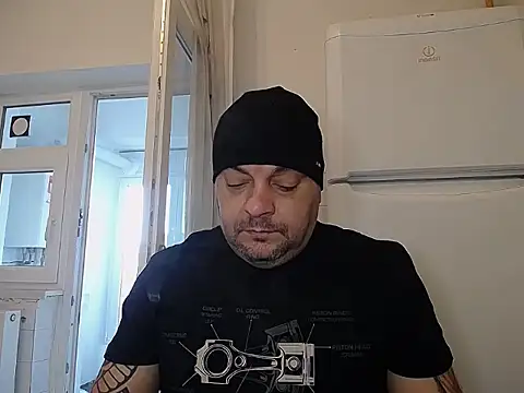 Snapshot of TomasTenerife chatting on 4, 3, 2026 TomasTenerife online show from 4, 3, 2026