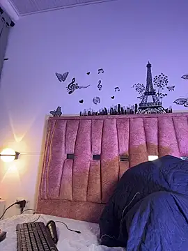 Snapshot of Violetta_Moretti chatting on 4, 3, 2026 Violetta Moretti online show from 4, 3, 2026