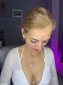 JennaMilf  online show from 4, 4, 2026