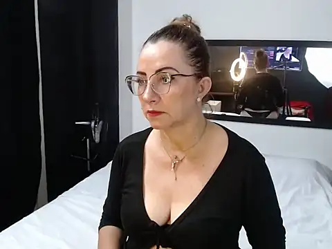 liss curly online show from 14, 1, 2026