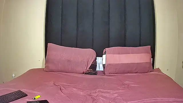 DesiredQueen27 online show from 18, 2, 2026