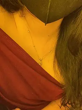 Sofiababy22 online show from 25, 2, 2026