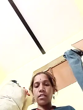 Karishma singh online show from 7, 4, 2026