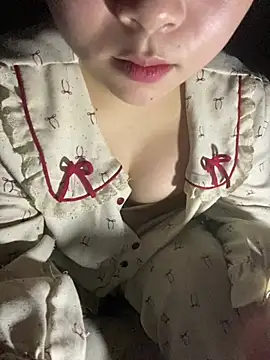 lili-roze online show from 10, 4, 2026