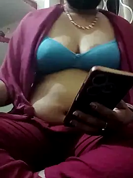 Snapshot of ritu7755 chatting on 4, 3, 2026 ritu7755 online show from 4, 3, 2026