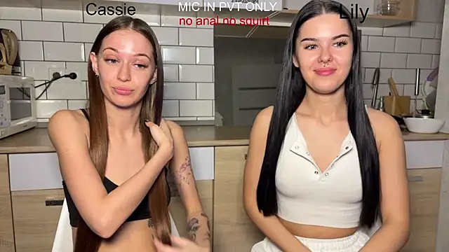 Snapshot of girls_secrets chatting on 8, 1, 2026 girls secrets online show from 8, 1, 2026