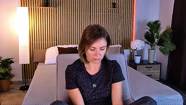 EmeraldGlow online show from 24, 5, 2026