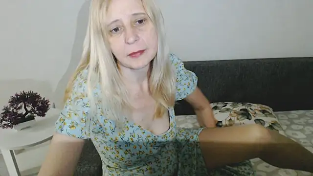 MiLenaMilf online show from 21, 3, 2025