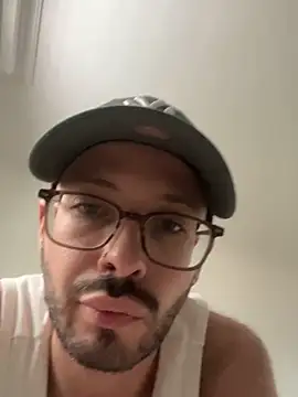 Versatilpollon22 online show from 22, 12, 2025