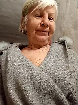 KlaudiaDarling online show from 18, 1, 2026