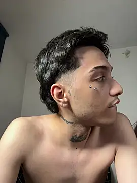 Snapshot of itselladoll chatting on 7, 2, 2026 itselladoll online show from 7, 2, 2026