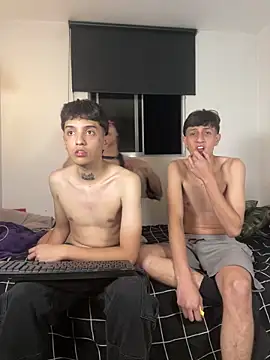 Snapshot of itselladoll chatting on 22, 2, 2026 itselladoll online show from 22, 2, 2026