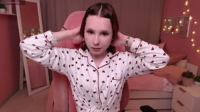 Haya Harareet online show from 14, 2, 2026