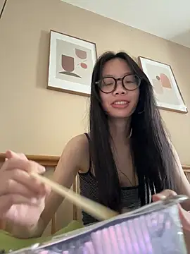 PetiteTight online show from 18, 5, 2026
