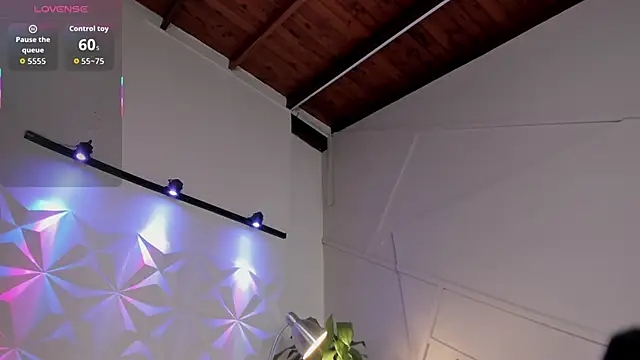 GabiSaenz  online show from 12, 4, 2026