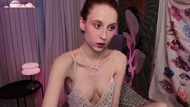 Hippieaura online show from 4, 6, 2026