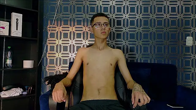 Snapshot of asher_lux chatting on 9, 2, 2026 asher lux online show from 9, 2, 2026