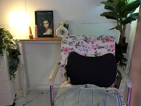 Snapshot of Andrea_bricks06 chatting on 28, 5, 2026 Andrea bricks06 online show from 28, 5, 2026