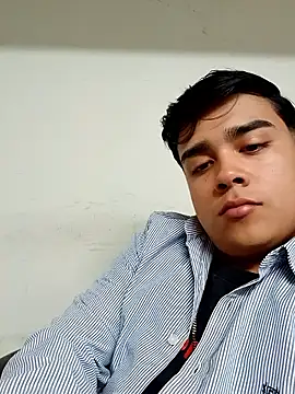 Yosoyelmismo-6737 online show from 11, 1, 2026