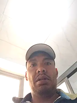latinomoreno95 online show from 14, 6, 2026