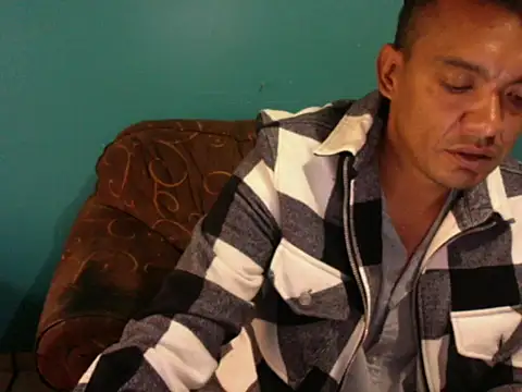 latinomoreno95 online show from 17, 6, 2026