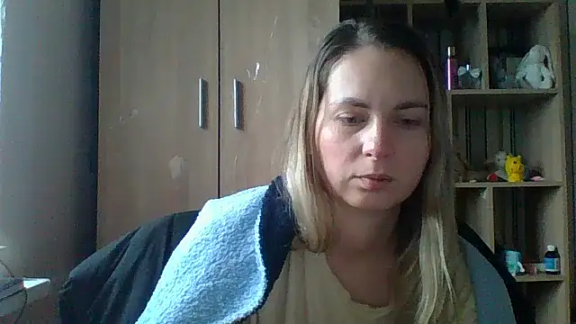 VikiLove765 online show from 26, 2, 2026