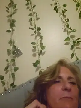 HotAzMilf online show from 10, 4, 2026