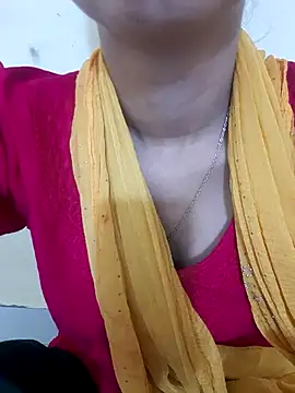 Snapshot of Kanchan7909 chatting on 8, 4, 2026 Kanchan7909 online show from 8, 4, 2026